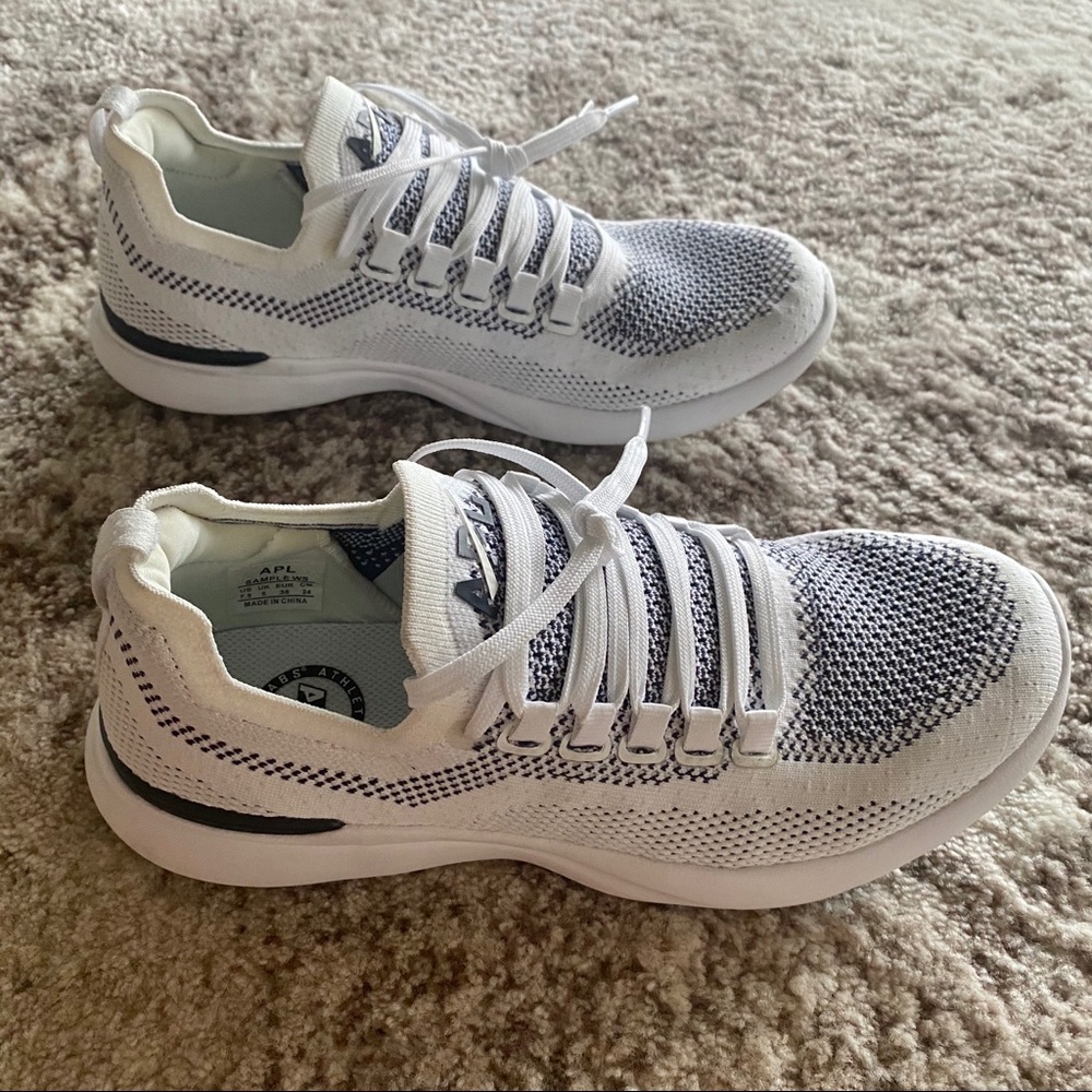 APL TechLoom Breeze in White/Navy